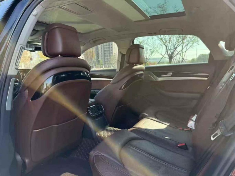 宜昌16年奥迪A8L6