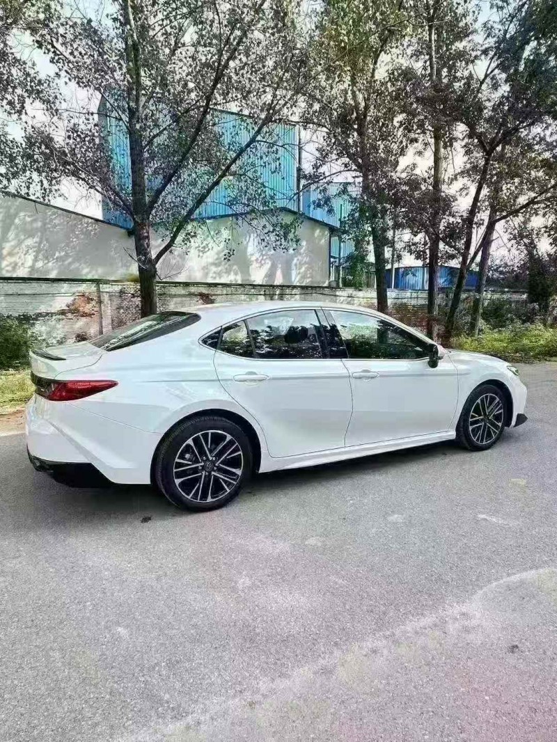 菏泽25年丰田凯美瑞8