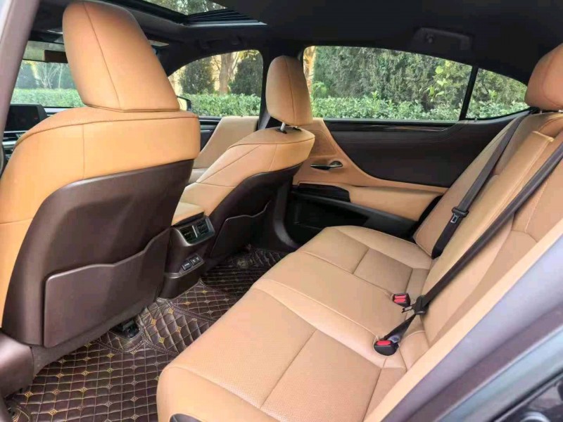 淄博18年雷克萨斯ES8