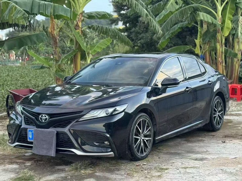 广州22年丰田凯美瑞2