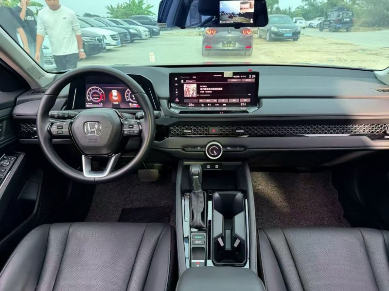 汕头24年本田雅阁5