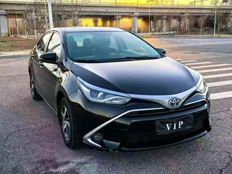 天津18年丰田雷凌3