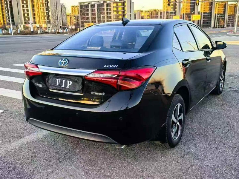 天津18年丰田雷凌7