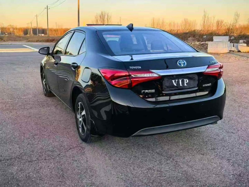 天津18年丰田雷凌8