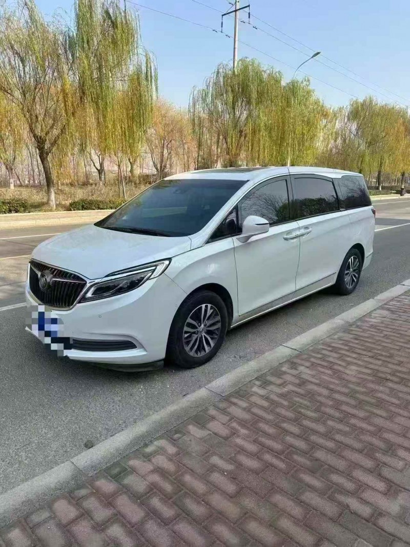 东营18年别克GL82