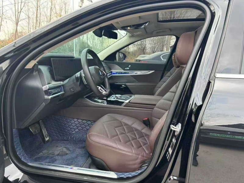 徐州23年宝马7系4