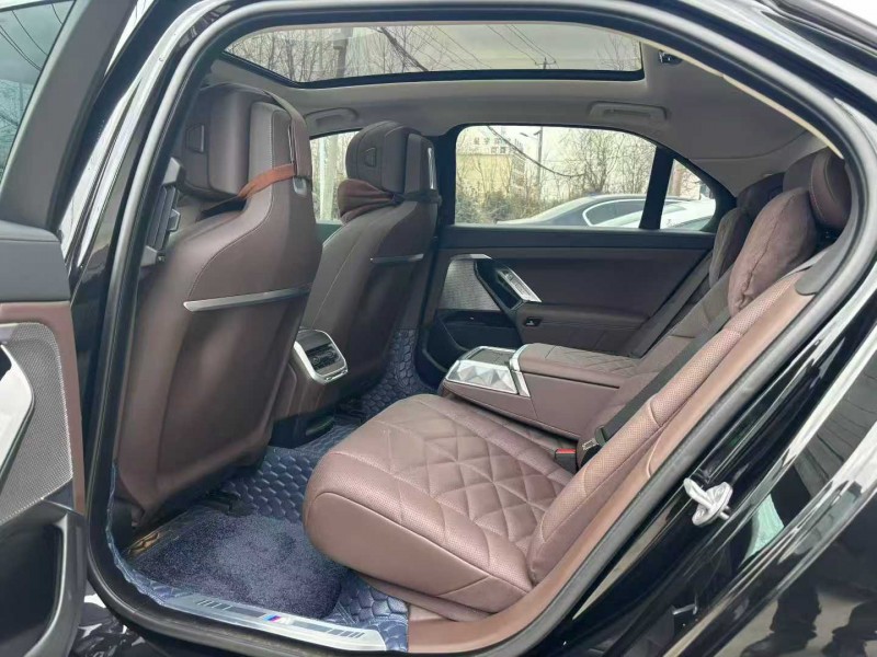 徐州23年宝马7系5