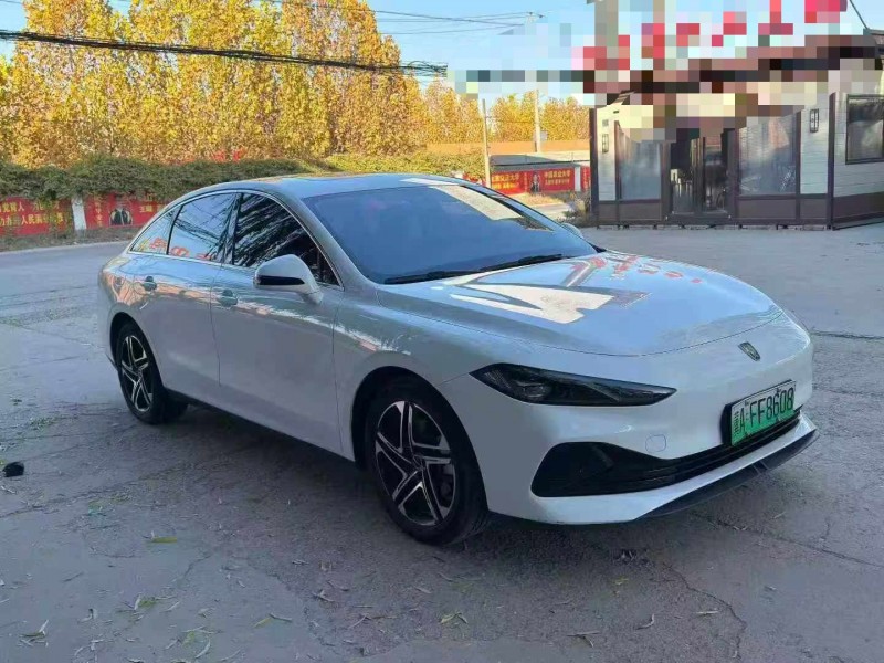 保定24年荣威D72