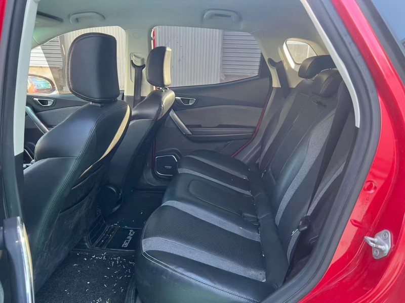 临沂22年北汽新能源EX系列5