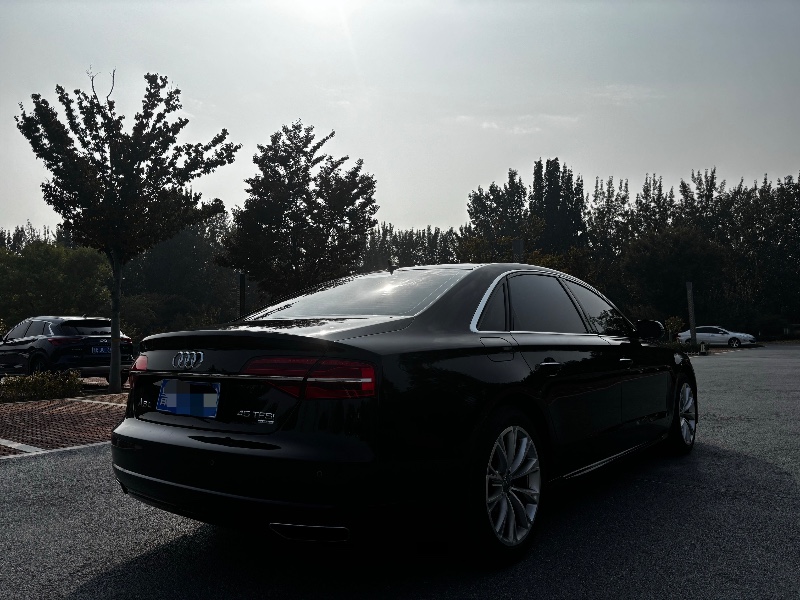 潍坊17年奥迪A8L7