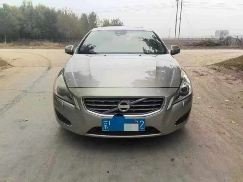 保定13年沃尔沃S60L1