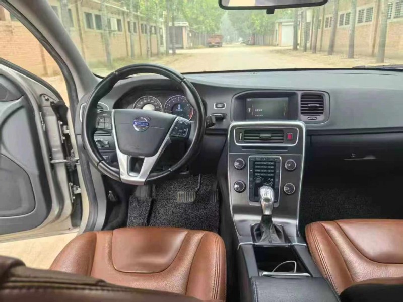 保定13年沃尔沃S60L5