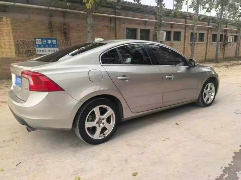 保定13年沃尔沃S60L7