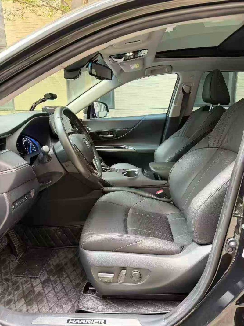 湛江22年丰田凌放4