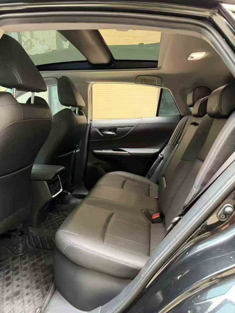 湛江22年丰田凌放5