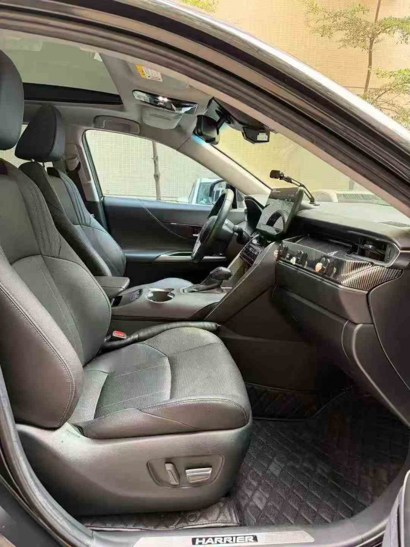 湛江22年丰田凌放7