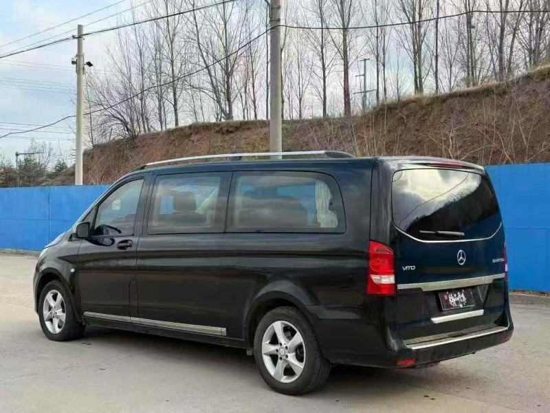 淄博18年奔驰威霆7