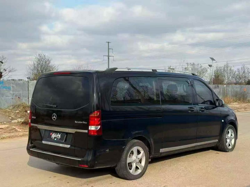 淄博18年奔驰威霆8