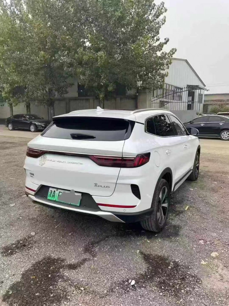 保定23年比亚迪宋7