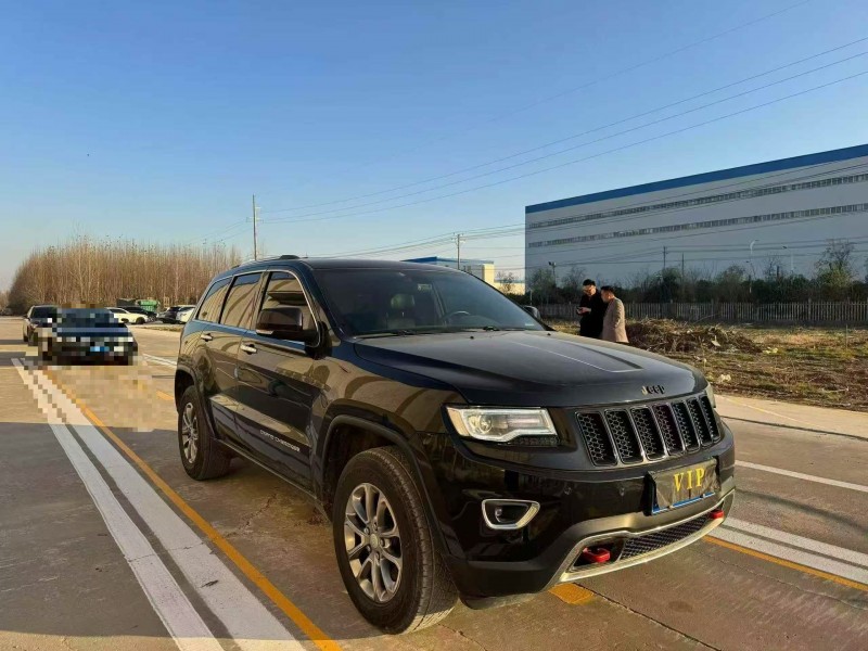 菏泽14年Jeep大切诺基3
