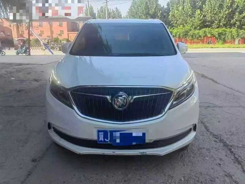 保定17年别克GL81