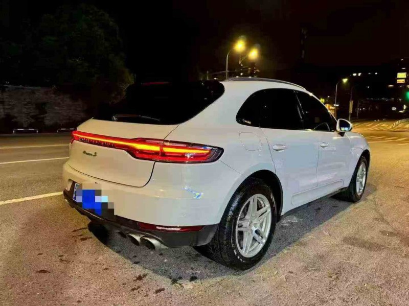 重庆15年保时捷Macan8