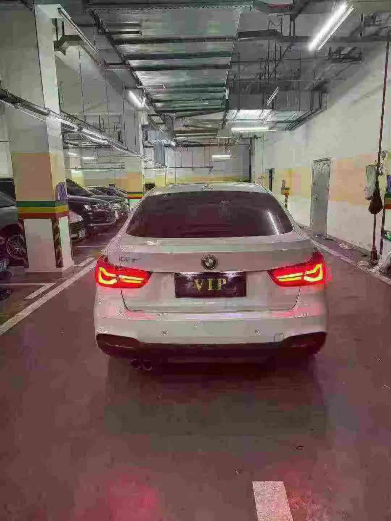 重庆21年宝马3系9