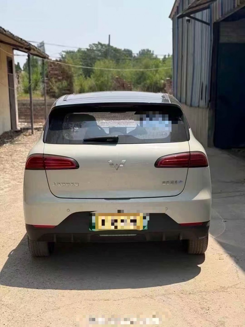 菏泽25年五菱汽车缤果8