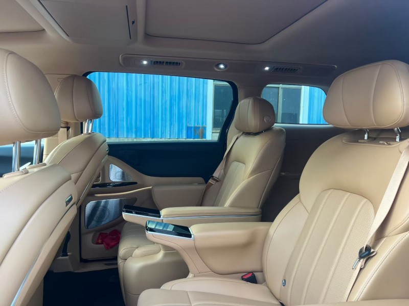 徐州25年岚图汽车梦想家8