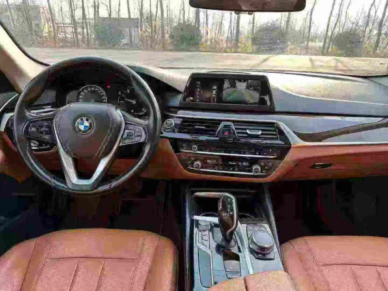 徐州17年宝马5系4