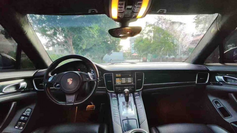 茂名15年保时捷帕拉梅拉4