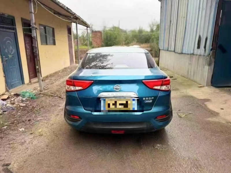 菏泽16年日产蓝鸟9