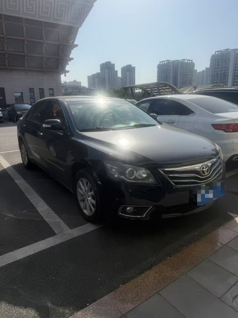 重庆14年丰田凯美瑞5