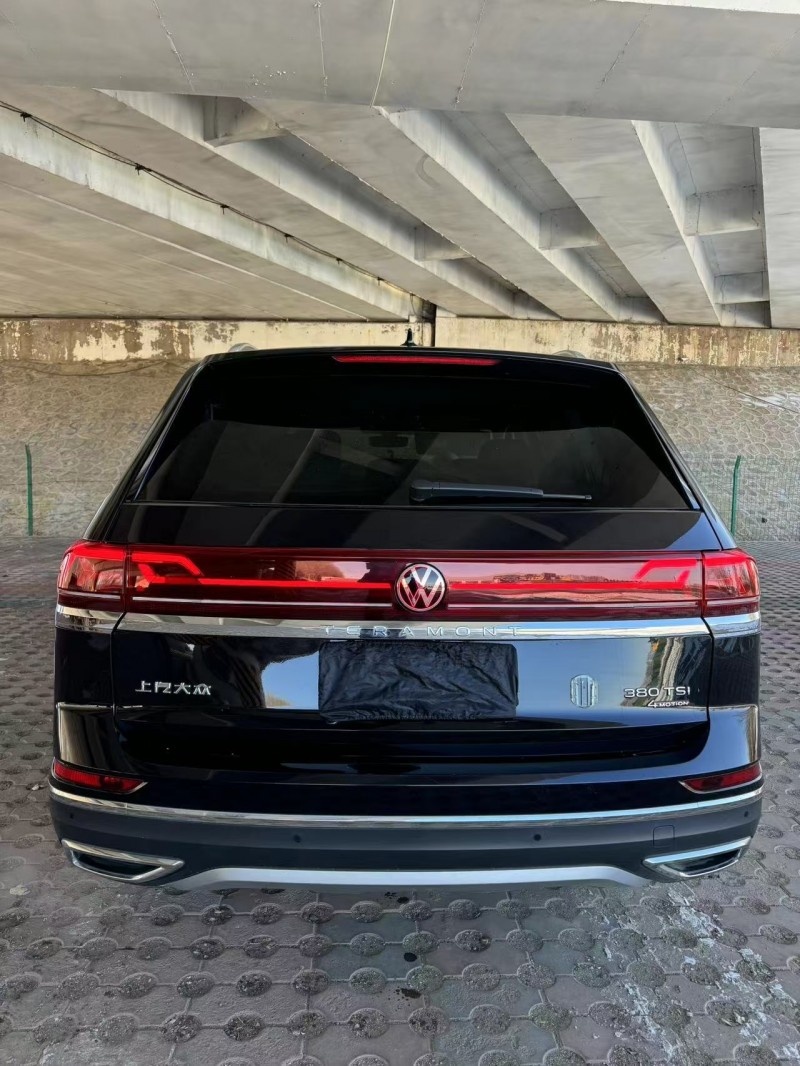 松原23年大众途昂9