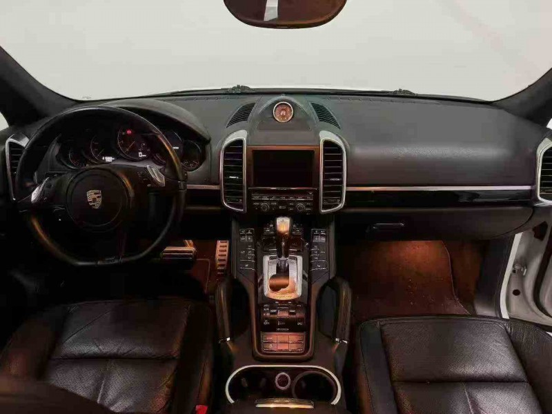 重庆13年保时捷卡宴3