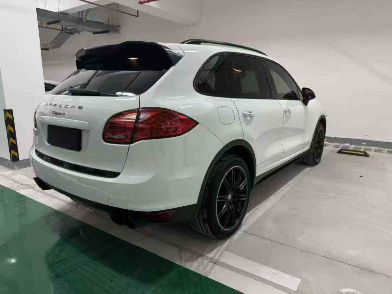 重庆13年保时捷卡宴8