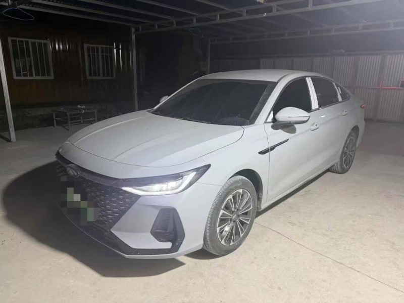 济宁25年奇瑞风云2