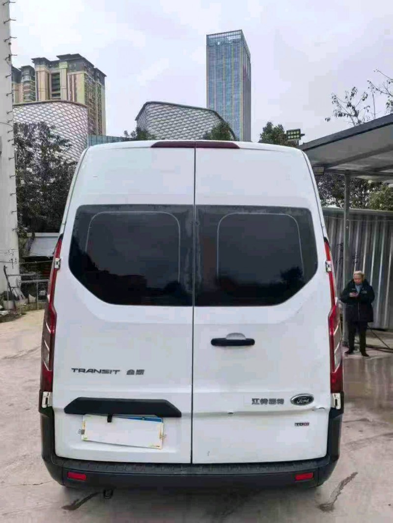 昭通23年福特全顺5