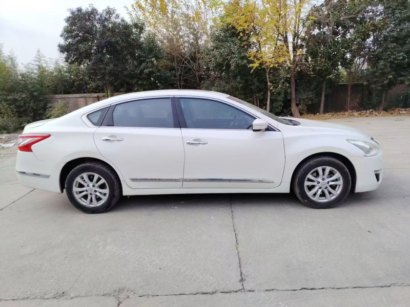 徐州15年日产天籁8