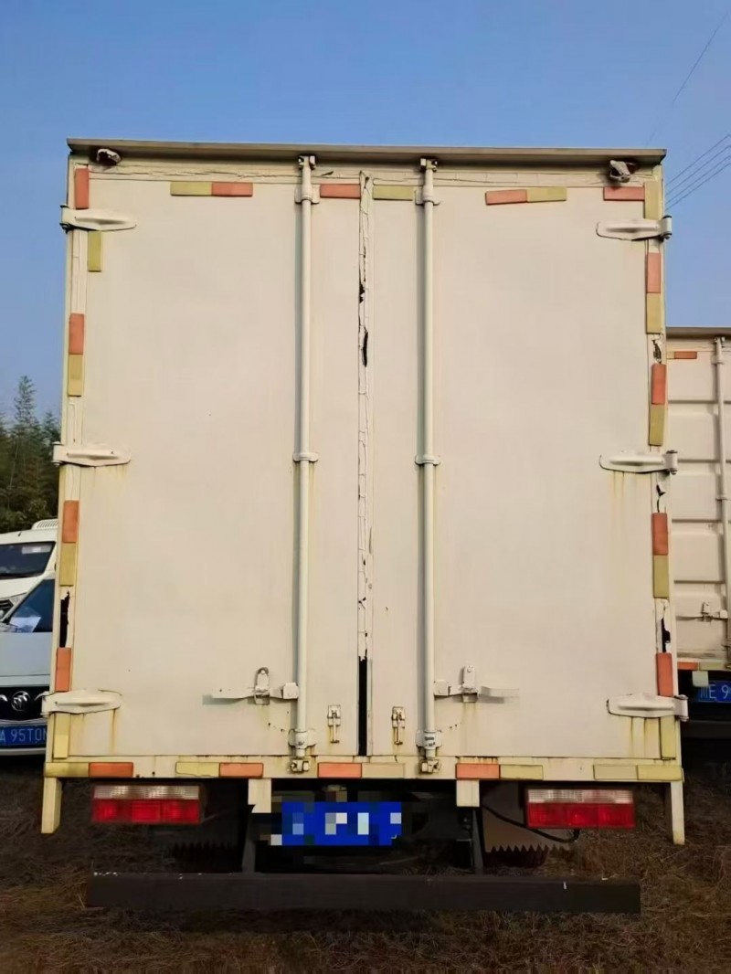 重庆24年解放解放T809