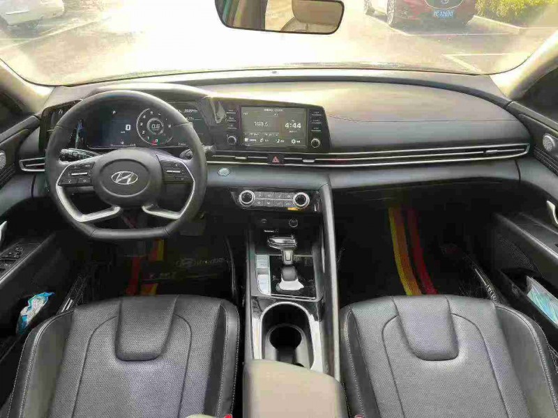 徐州22年现代伊兰特5