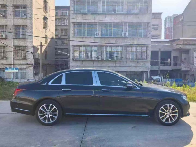 襄阳17年奔驰EQS8