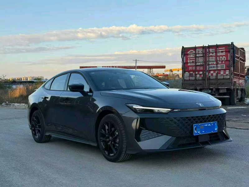 南宁25年长安汽车UNI2