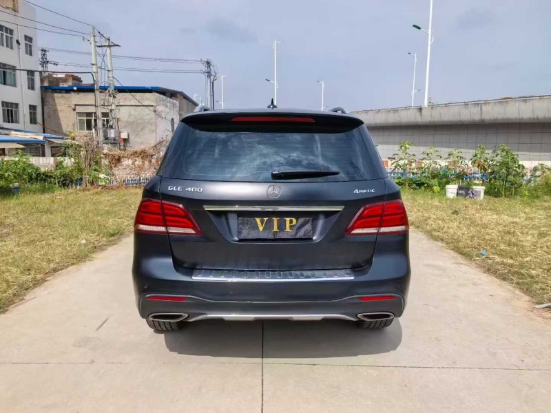 襄阳17年奔驰GLE9