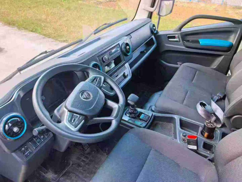 襄阳25年福田欧马可4