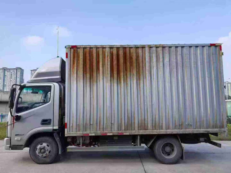 襄阳25年福田欧马可8