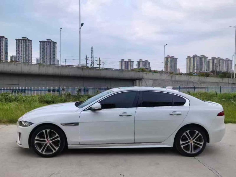 襄阳20年捷豹XEL8