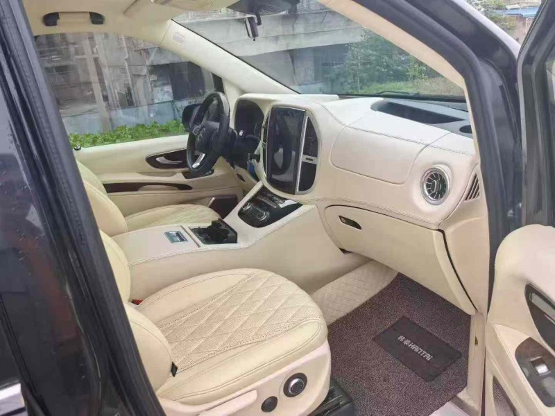 襄阳19年奔驰METRIS4