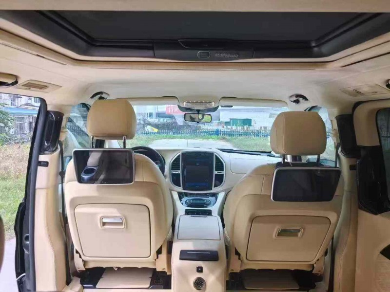 襄阳19年奔驰METRIS6