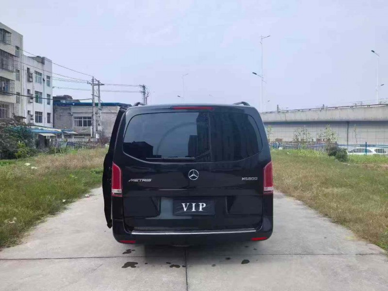 襄阳19年奔驰METRIS9